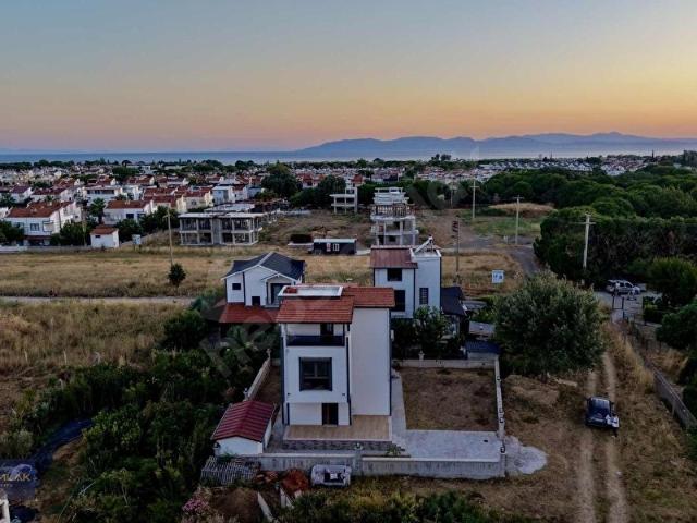 Dikili, İzmir içerisinde satılık Villa