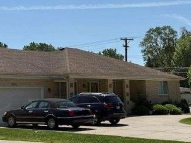 House for sale in Fraser, Michigan