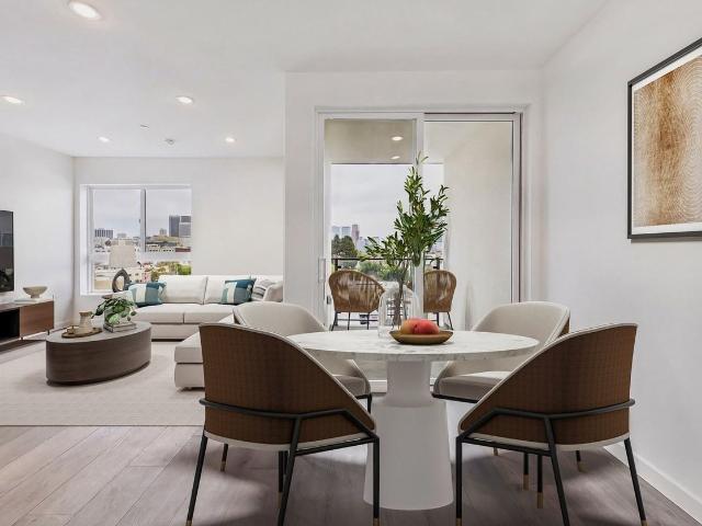 Apartment for rent in Canoga Park, California