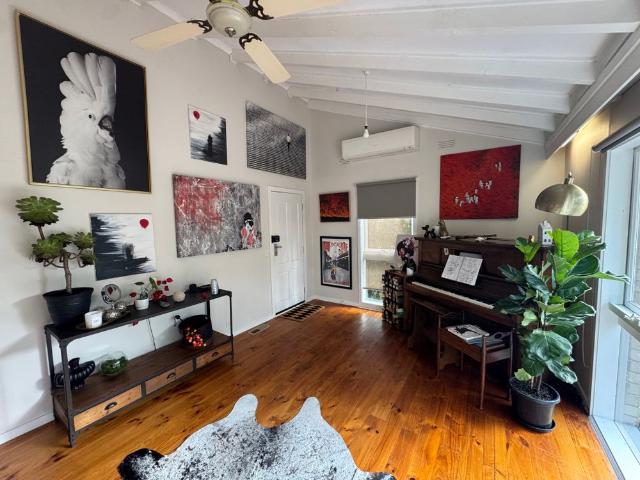 Room for rent in Camerons Creek, Victoria