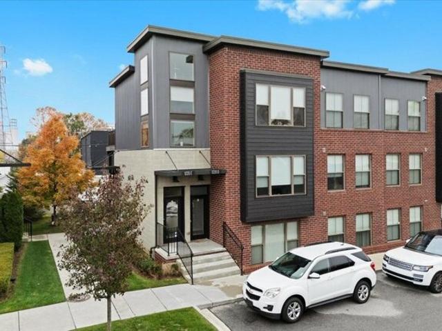 Condo for sale in Royal Oak, Michigan