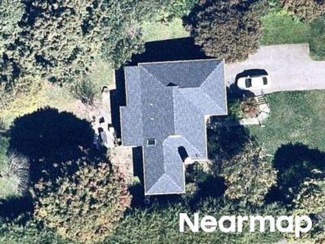 House for sale in Newtown