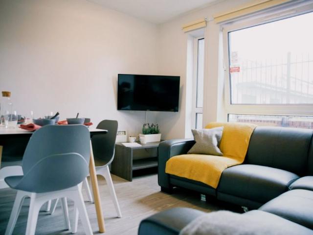 Room for rent in Fallings Park, West Midlands