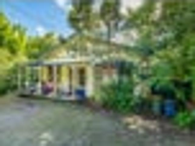 House for sale in Oratia