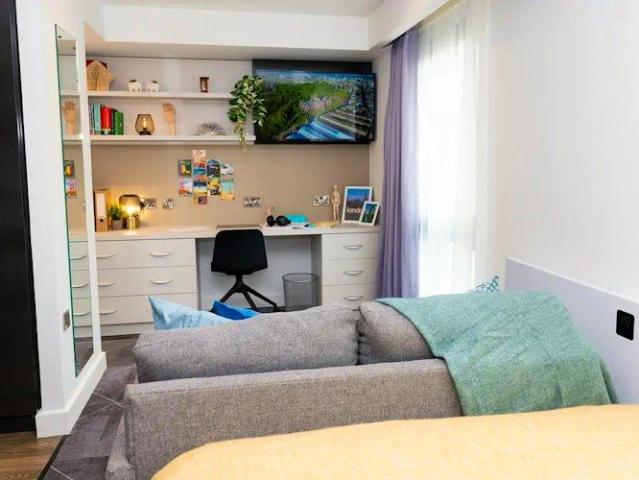 Studio for rent in Stobcross, Glasgow