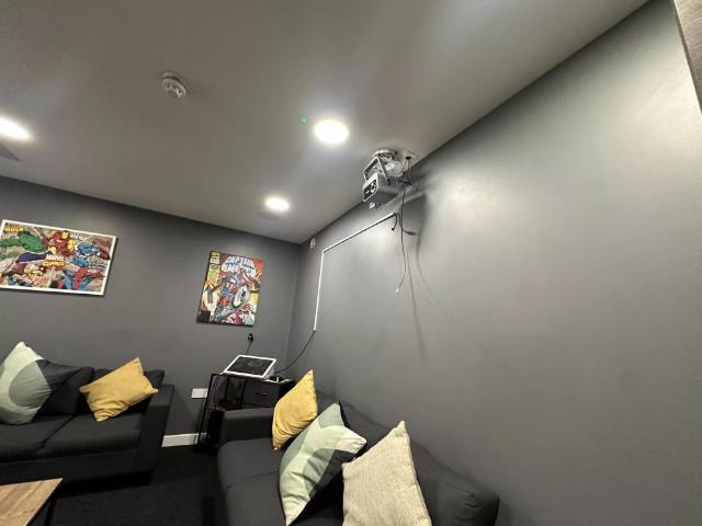Studio for rent in Haddon, East Midlands