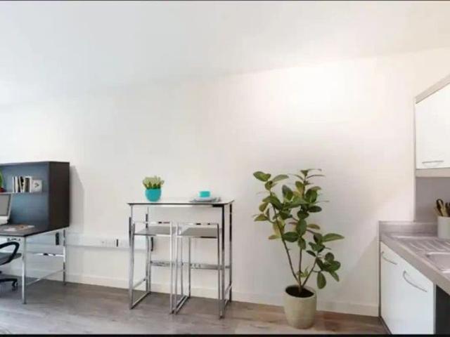 Studio for rent in Spitalfields, Whitechapel