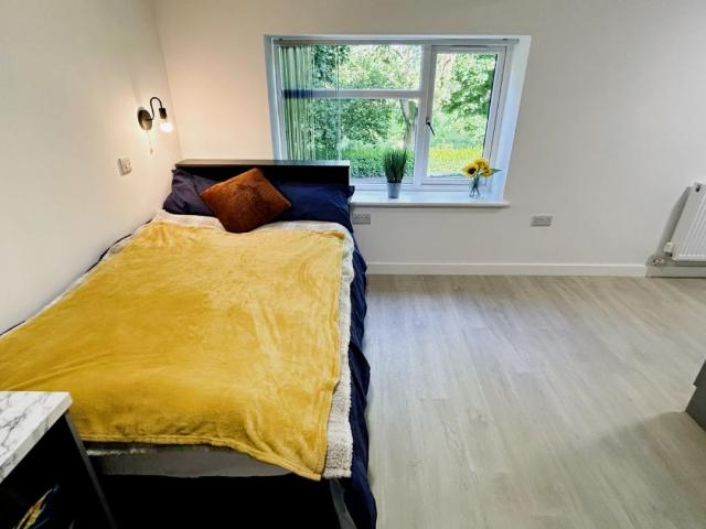 Studio for rent in Old Trafford, Trafford Park