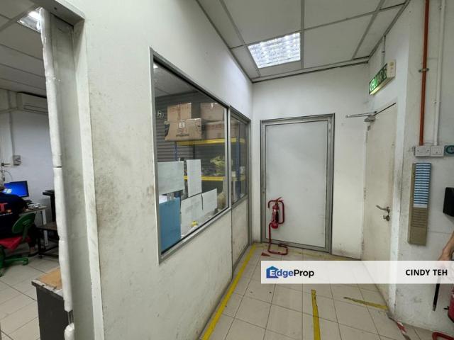 Warehouse for rent in Beringin, Georgetown
