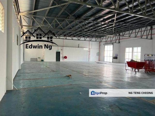 Warehouse for rent in Beringin, Georgetown