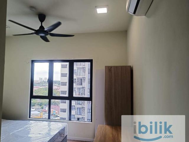 Room for rent in Petaling, Alam Impian
