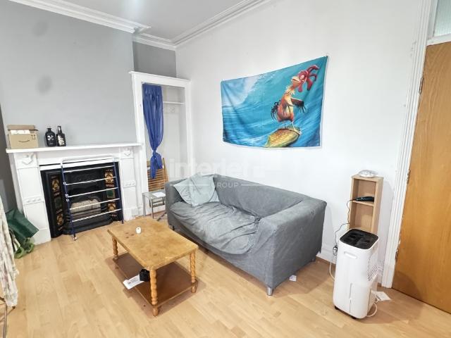 Apartment for rent in Plasnewydd, Falcon Lodge