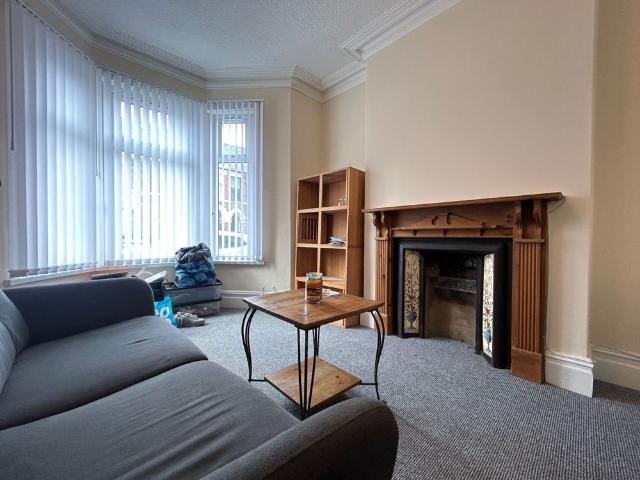 House for rent in The Colonies, Cardiff