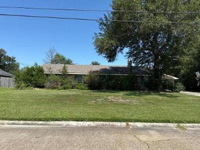 House for sale in Sulphur, Louisiana