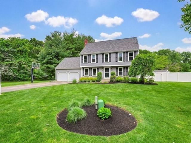 House for sale in Medway, Massachusetts