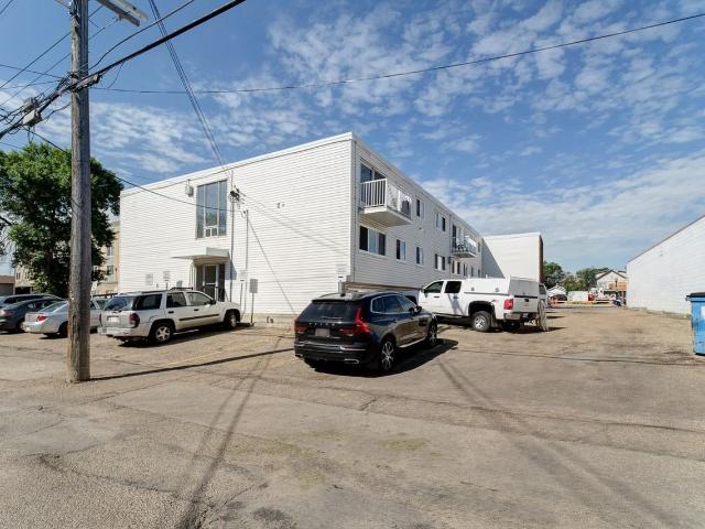 Apartment for rent in Wedgewood, Alberta