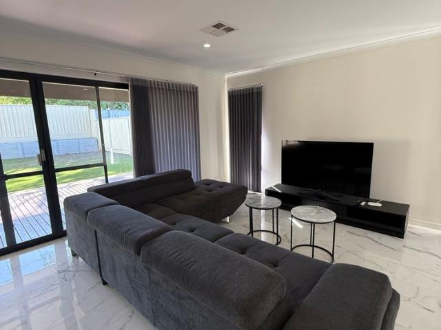Room for rent in Stirling, Western Australia