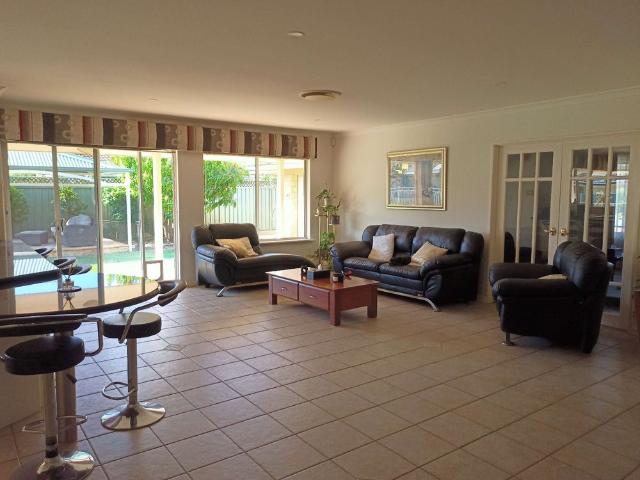 Room for rent in Stirling, Western Australia