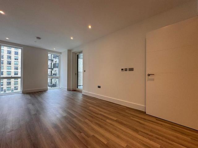 House for rent in Colindale, Greater London