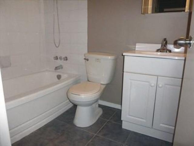 Apartment for rent in Wedgewood, Alberta