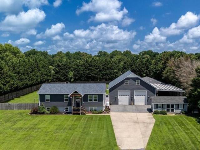 House for sale in Felton