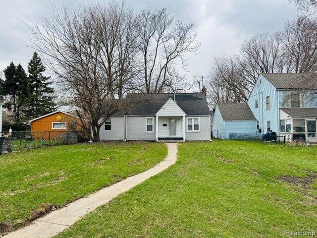 House for sale in Mount Clemens