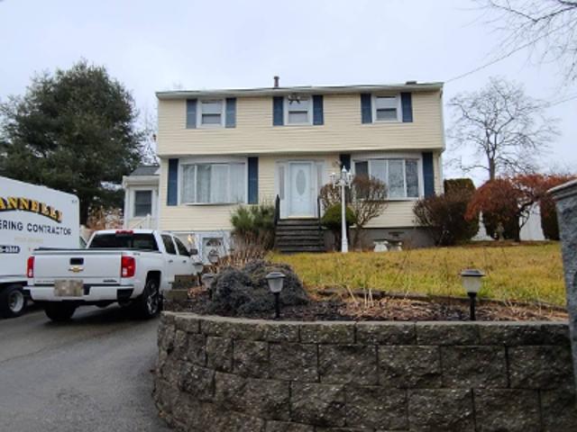 House for sale in Tewksbury, Massachusetts