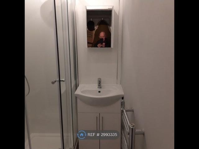 Apartment for rent in Hillside, Leith
