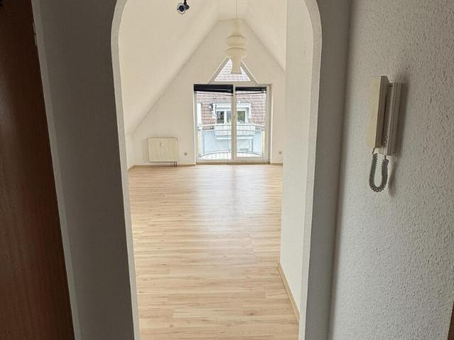 Dachgeschosswohnung kaufen in Büttelbronn, Öhringen
