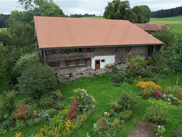 Bauernhaus kaufen in Vuisternens-Romont, Freiburg