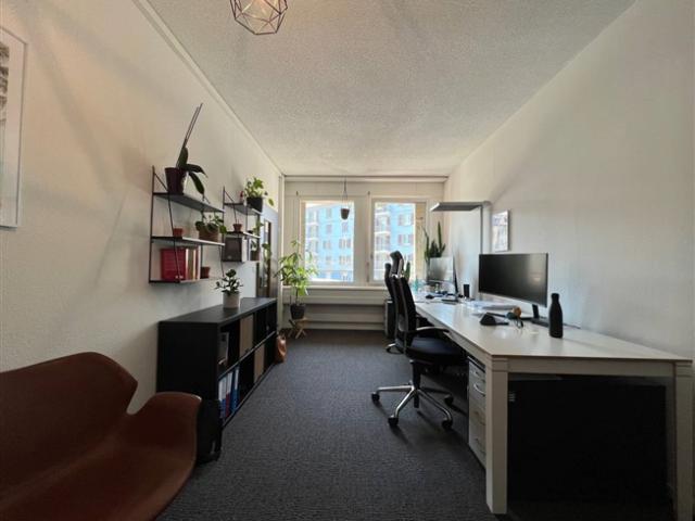 Büro mieten in Einigen, Zürich