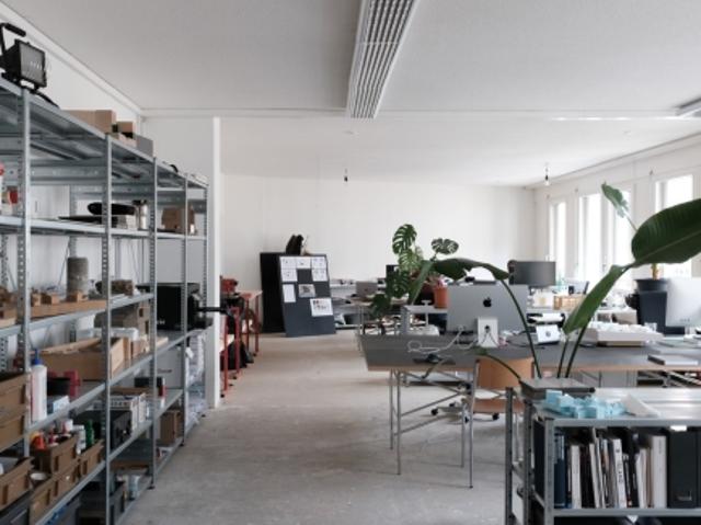 Büro mieten in Einigen, Zürich