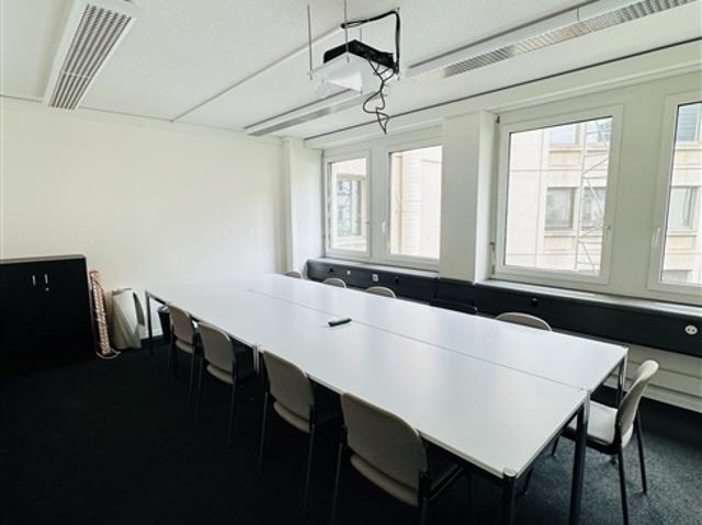 Büro mieten in Einigen, Zürich