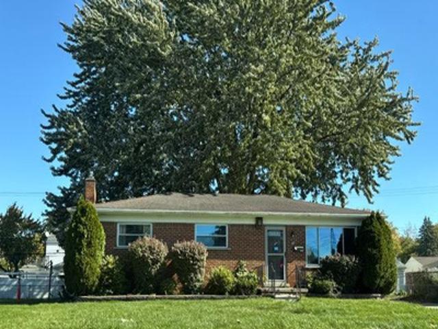House for sale in Martin Luther King, Mount Clemens