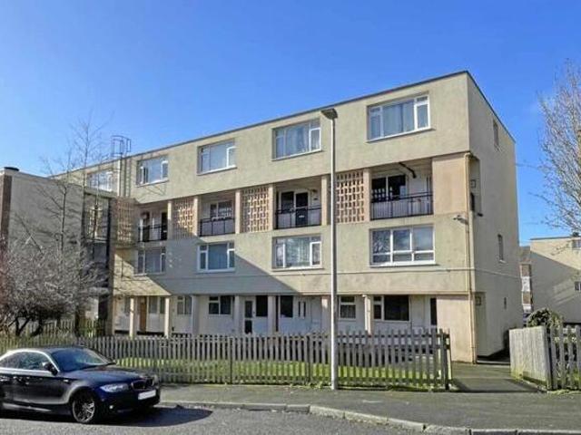 House for sale in Follaton, Strode