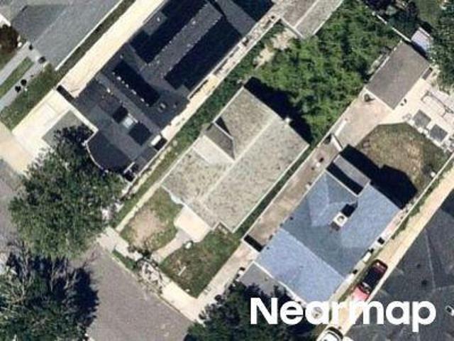 House for sale in Queens, Arverne