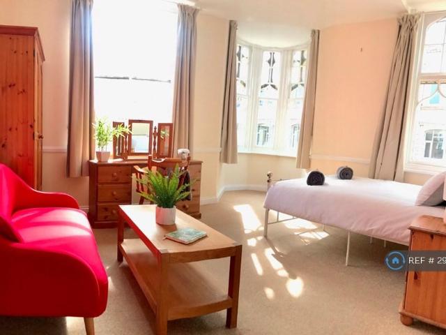 Apartment for rent in West Cliff, Bournemouth