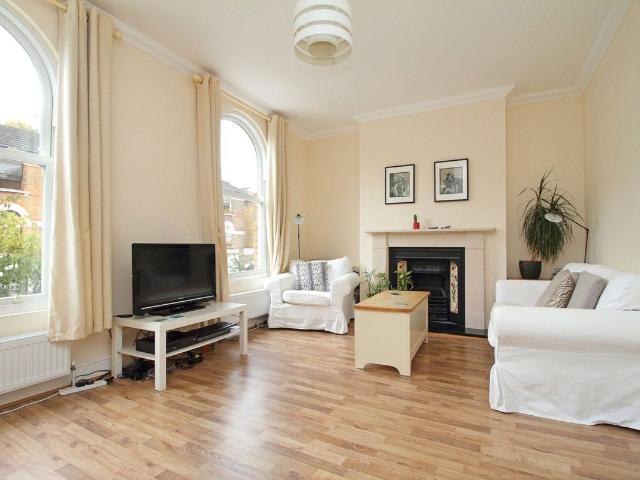 Apartment for rent in Brownswood Park, Stoke Newington