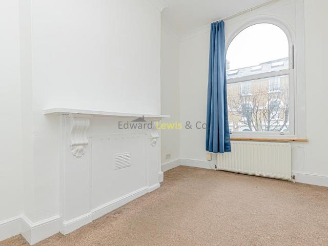 House for rent in Brownswood Park, Stoke Newington