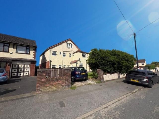 Apartment for rent in Moreton, Wirral