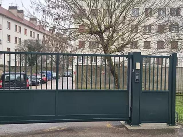 Garage vente à Dijon