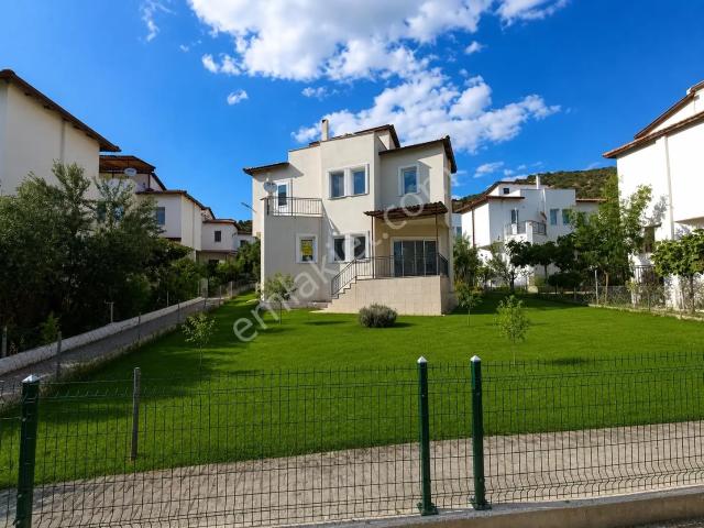 Çandarlı Mahallesi, Dikili içerisinde satılık Villa