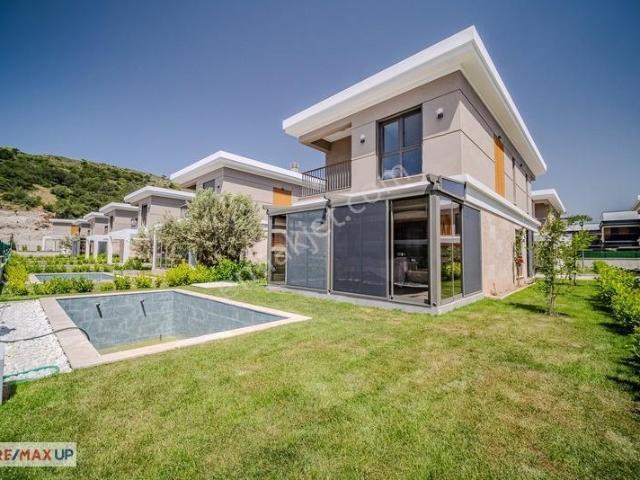 Dikili, İzmir içerisinde satılık Villa