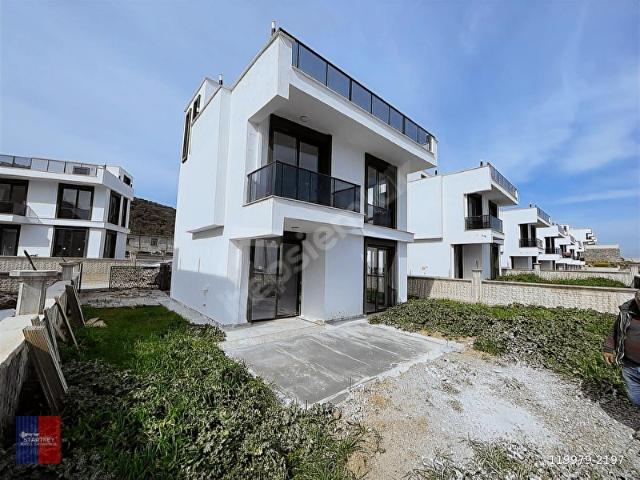 Dikili, İzmir içerisinde satılık Villa