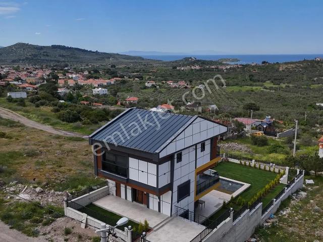 Dikili, İzmir içerisinde satılık Villa