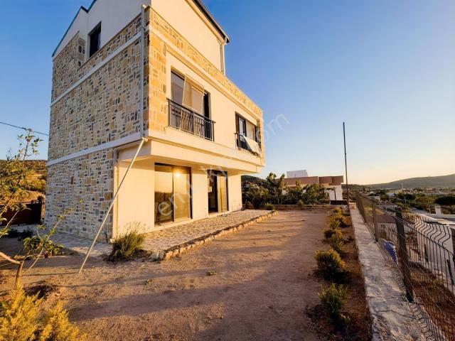 Dikili, İzmir içerisinde satılık Villa