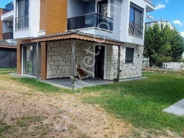Kabakum Mahallesi, Dikili içerisinde kiralık Villa