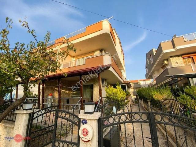 Cumhuriyet Mahallesi, Dikili içerisinde kiralık Villa