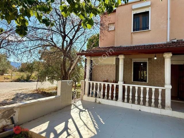 Cumhuriyet Mahallesi, Dikili içerisinde satılık Villa