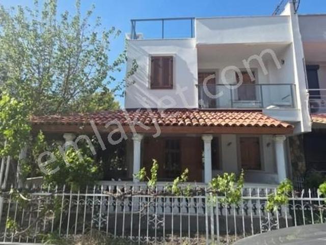Dikili, İzmir içerisinde kiralık Villa